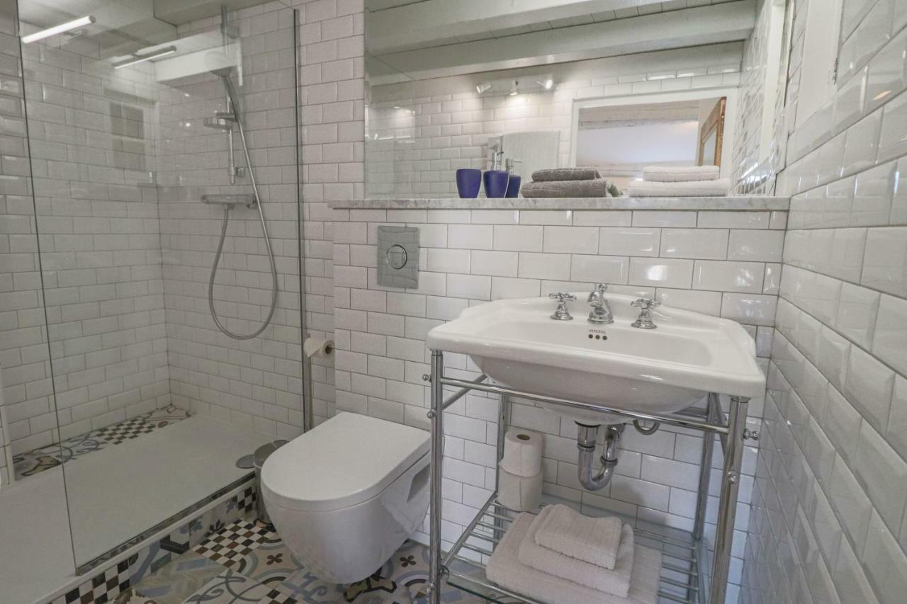 Clt - Unique Duplex & Terrace On The Provencal Market 앙티브 외부 사진